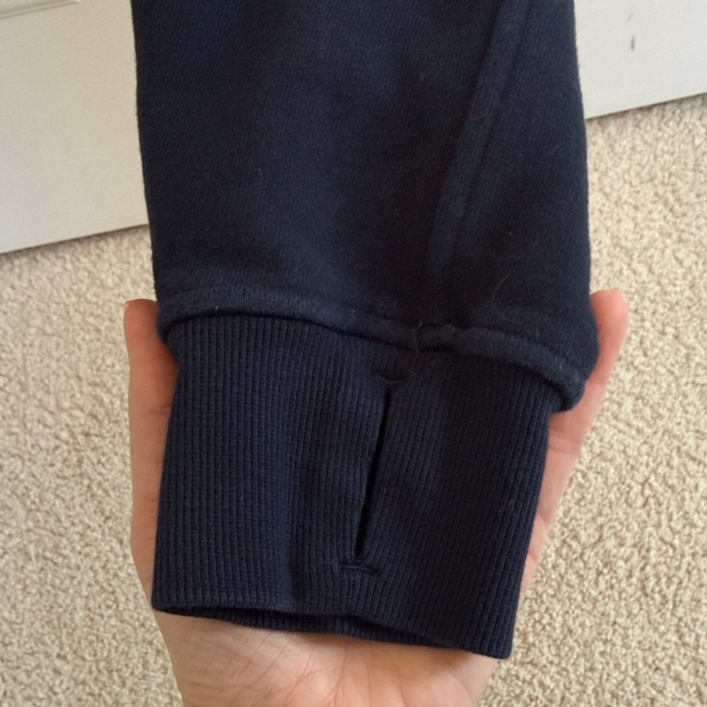 Lululemon Woman’s Navy Blue Cropped Logo Crewneck Sweatshirt Size XS/S - Picture 6 of 6